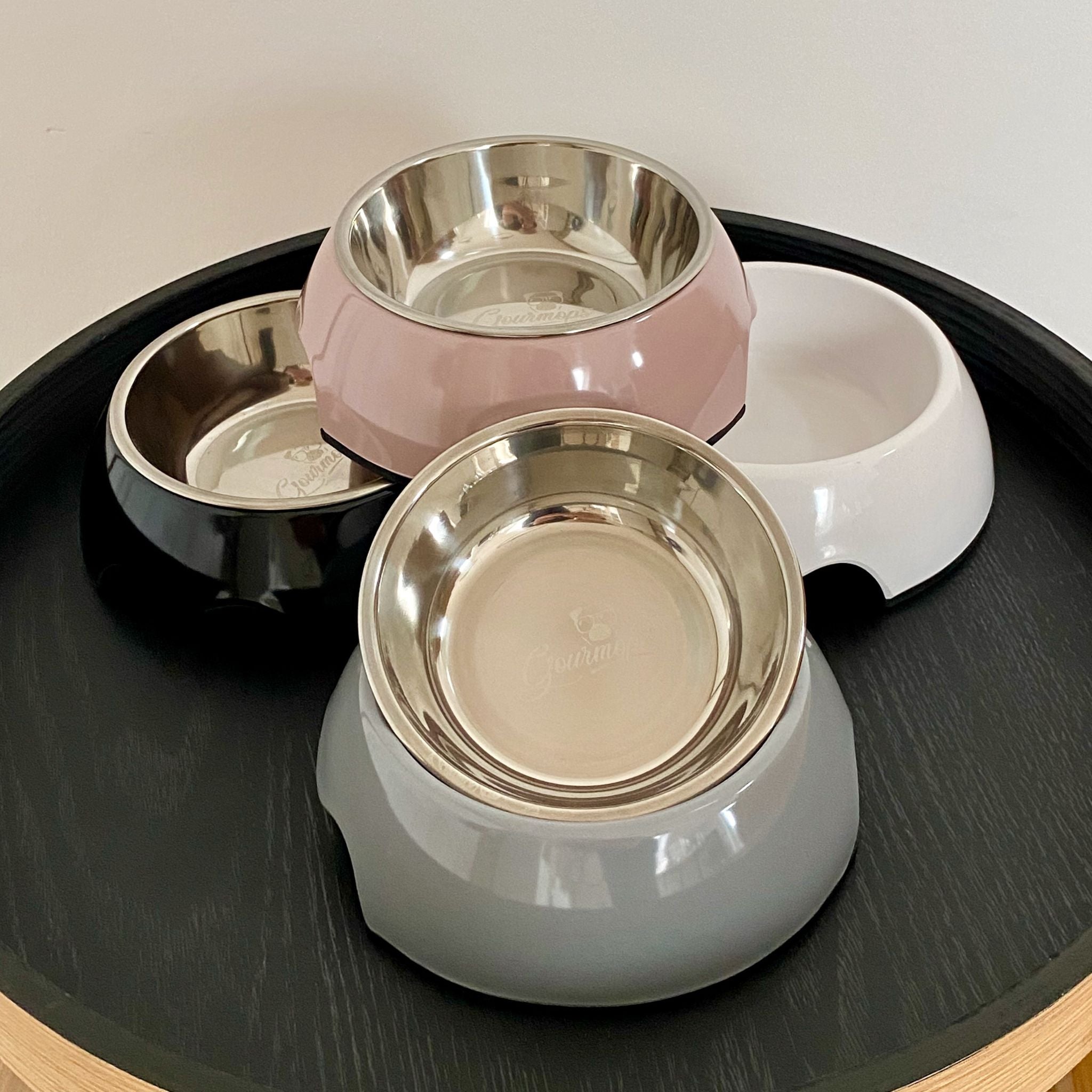 Hunenäpfe von Gourmops in verschiedenen Farben